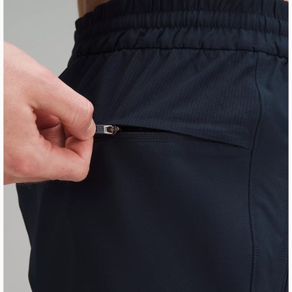 NWT lululemon Men’s License to Train Jogger in True Navy size Medium - Picture 5 of 7